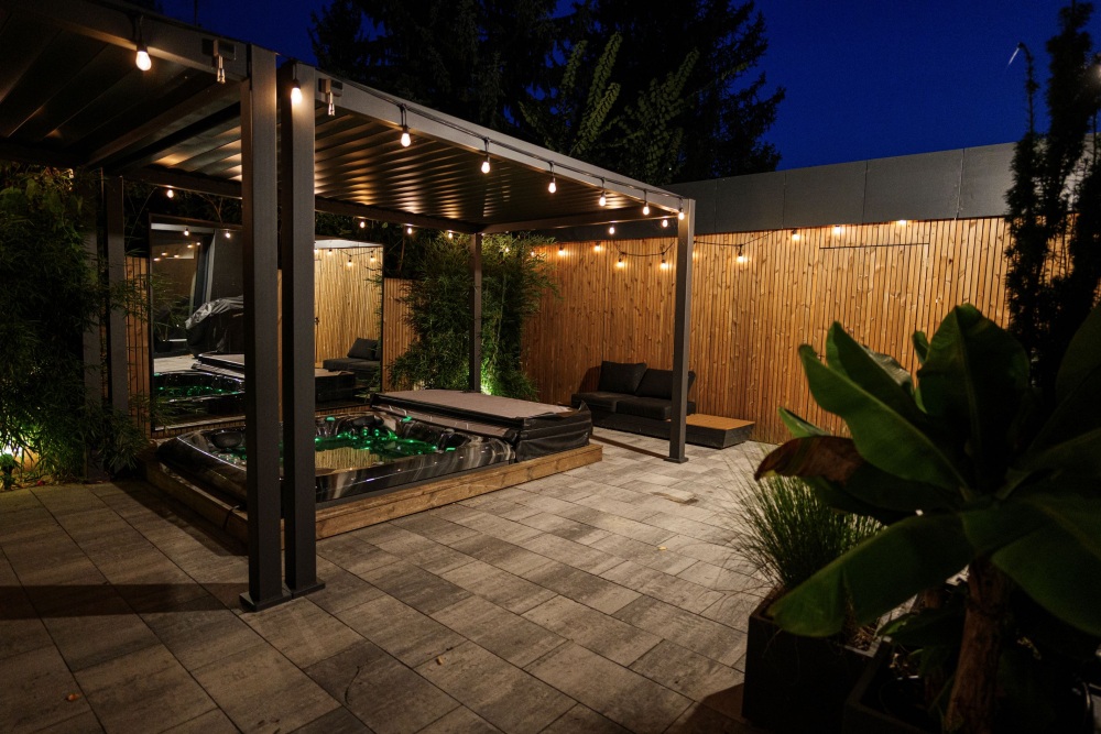 Jakość materiałów – pergola i strefa relaksu przy domu, Poznań.
