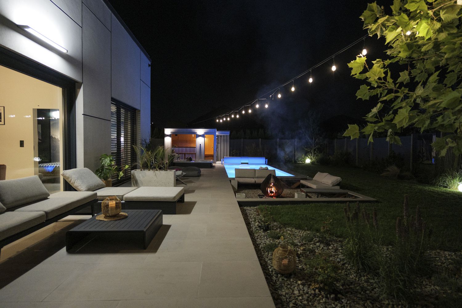 Jak zaprojektować taras w domu premium