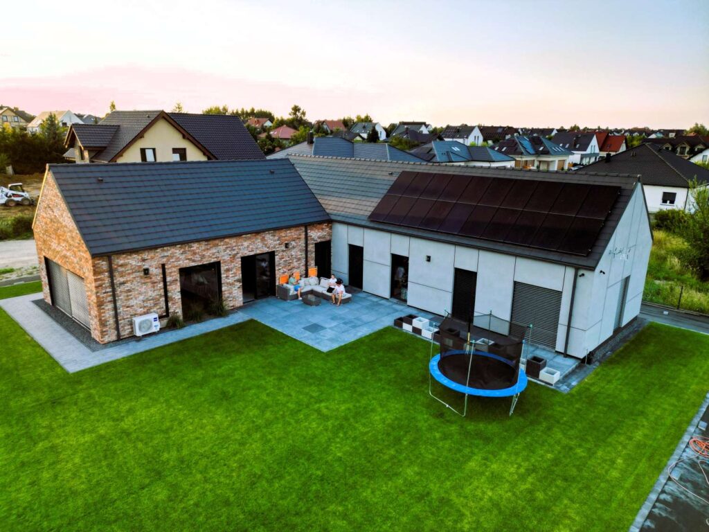 Energooszczędny dom jednorodzinny – niskie rachunki i komfort codziennego życia